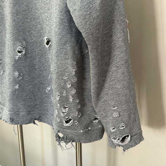 RtA sweatshirt features a crew neckline w/ distressing and a relaxed fit. Size S - Picture 2 of 9
